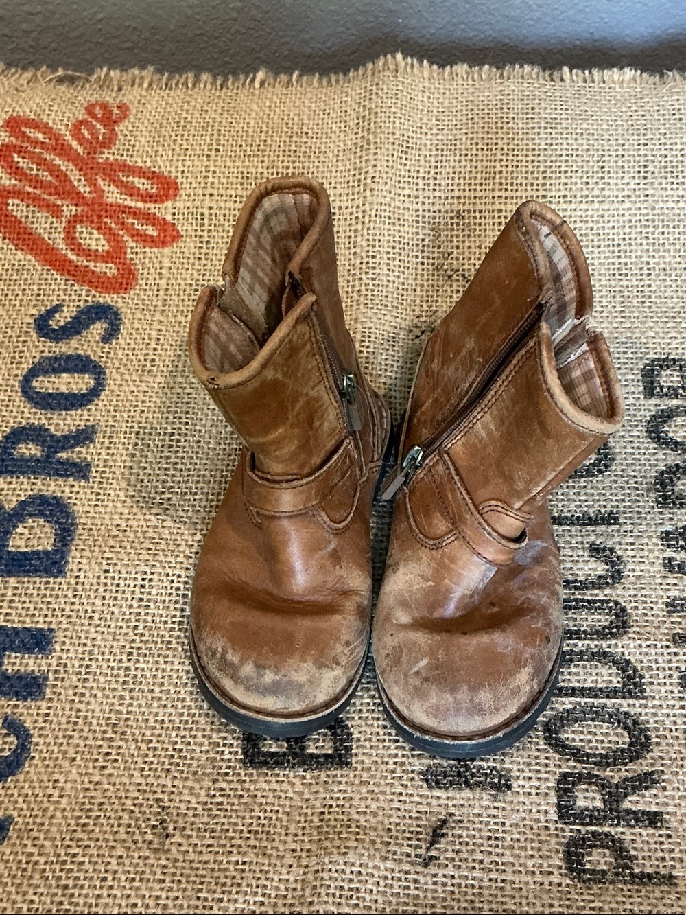 UGG Kids Chestnut Brown Leather Zip Ankle Boots Size 10